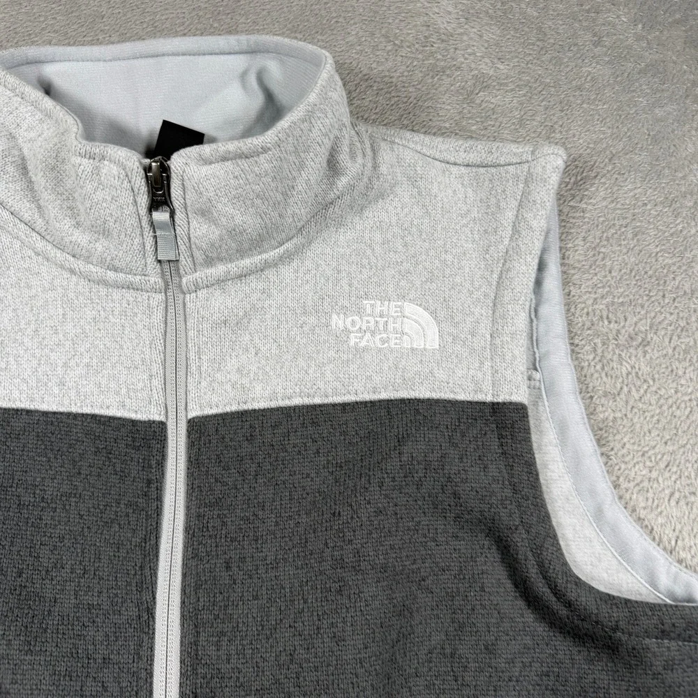 The North Face Gordon Lyons Full Zip Vest Mens Small Grey Fleece NF0A87RM NWT